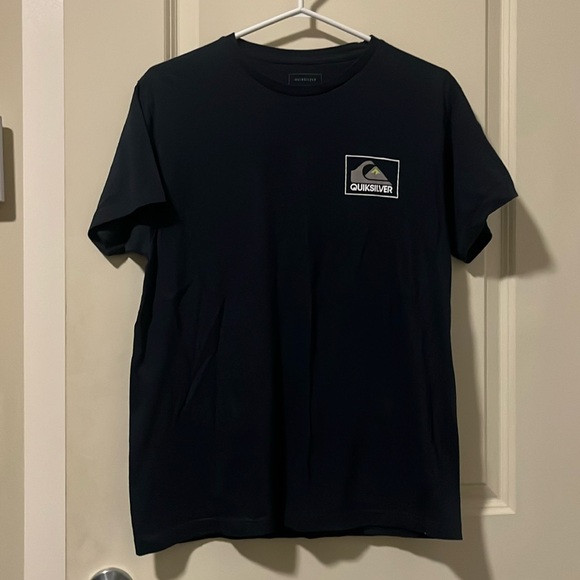 Quicksilver T-Shirts - Picture 1 of 4
